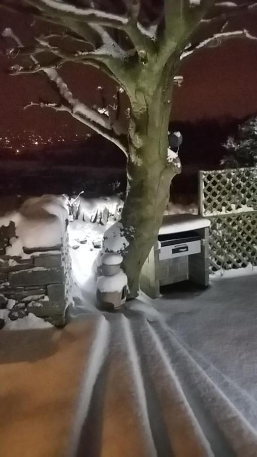 Lane End Cottage Holmfirth - Panoramic Views, Modernised With Offroad Parking Esterno foto